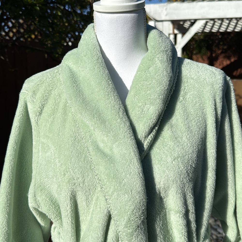 Women's Cozy Green Robe - Picture 4 of 9